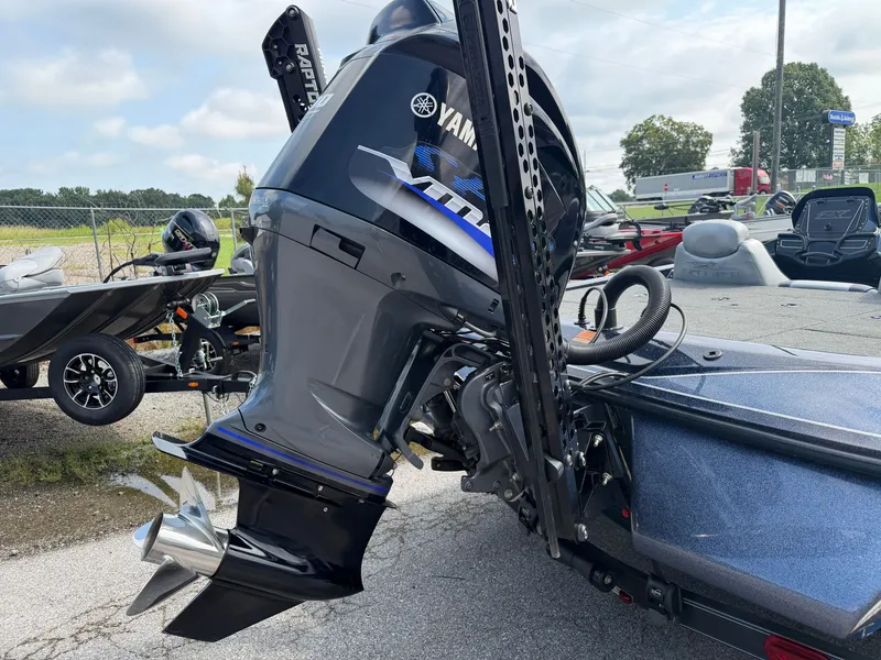 Slide: The Image of Skeeter ZX200 2021 - 21