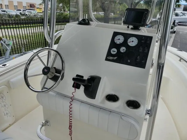Slide: The Image of Bulls Bay 200 Center Console 2018 - 9