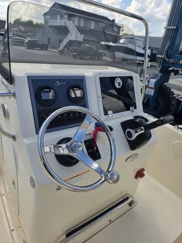 Slide: The Image of Scout 175 Sportfish 2023 - 8