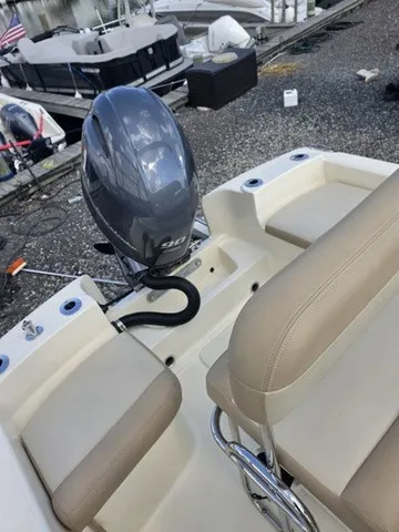 Slide: The Image of Scout 175 Sportfish 2023 - 13