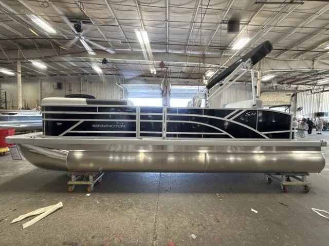 Slide: The Image of Bennington S-One Swingback 22 S1SB Pontoon 2027 - 4