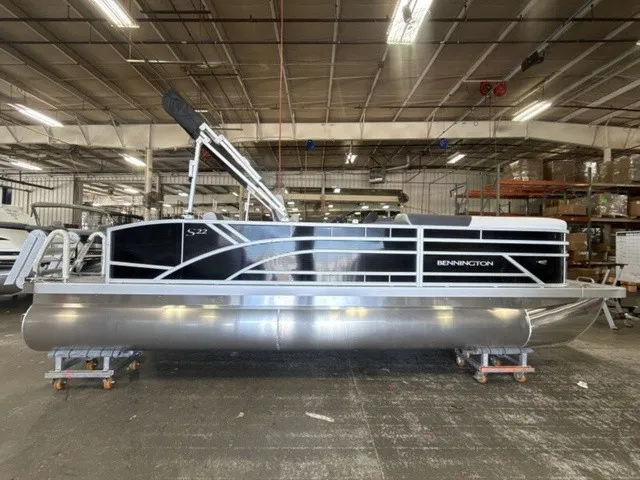 Slide: The Image of Bennington S-One Swingback 22 S1SB Pontoon 2027 - 7