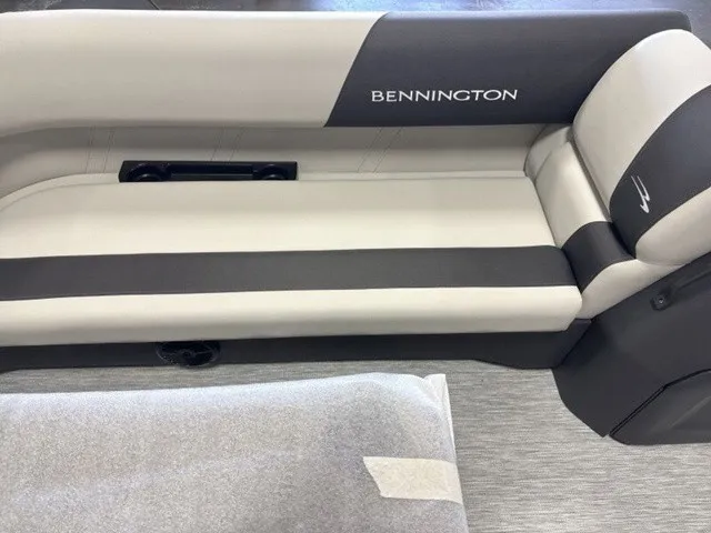 Slide: The Image of Bennington S-One Swingback 22 S1SB Pontoon 2027 - 10