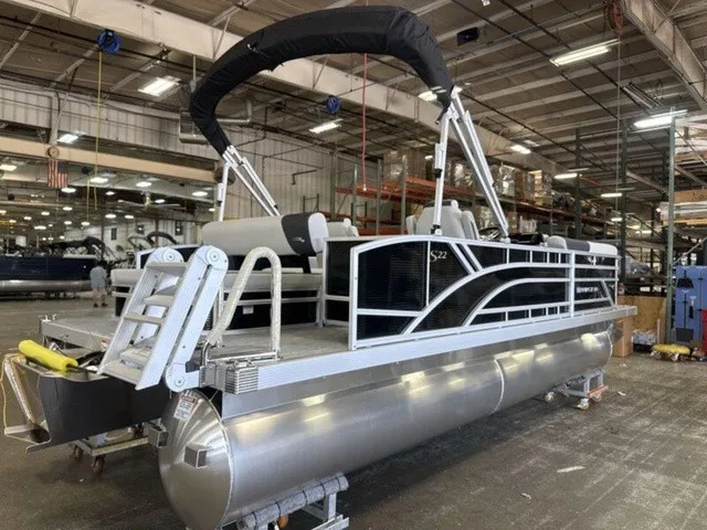 Slide: The Image of Bennington S-One Swingback 22 S1SB Pontoon 2027 - 6