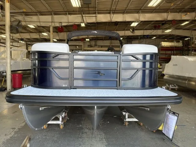 Slide: The Image of Bennington S-One Swingback 22 S1SB Tritoon 2027 - 4