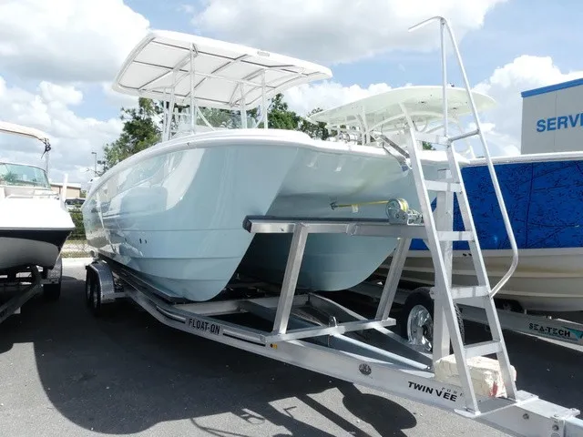 The Image of Twin Vee 240 STX CC 2027 - 1
