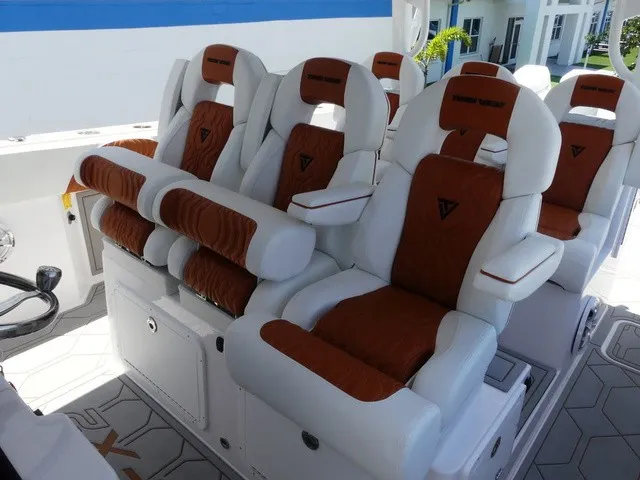 Slide: The Image of Twin Vee 400 GFX CC 2027 - 20