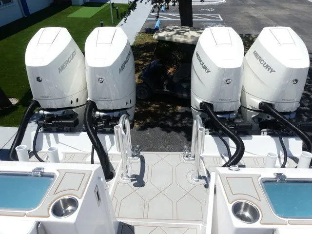 Slide: The Image of Twin Vee 400 GFX CC 2027 - 25