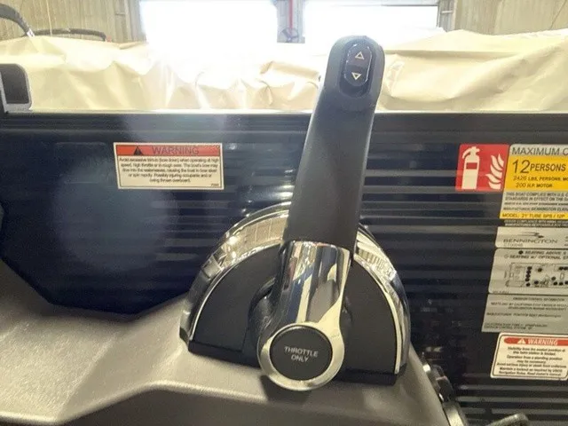 Slide: The Image of Bennington S-One Swingback 22 S1SB Tritoon 2027 - 11