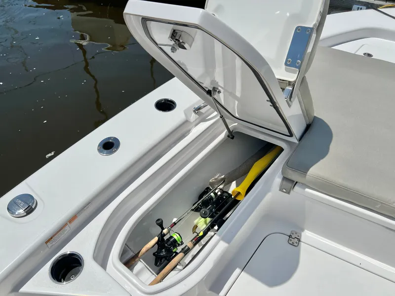 Slide: The Image of Sportsman Masters 267 Bay Boat 2021 - 36