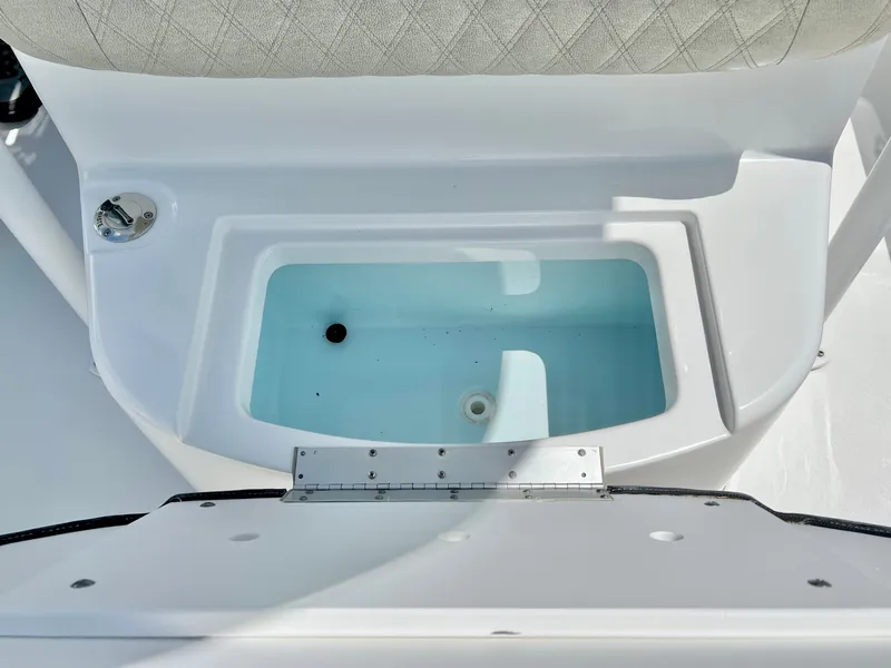 Slide: The Image of Sportsman Masters 267 Bay Boat 2021 - 40