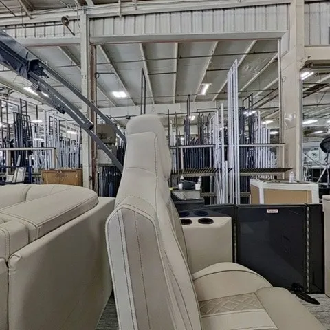 Slide: The Image of Bennington M Quad Bench 22 MFB Tritoon 2027 - 18