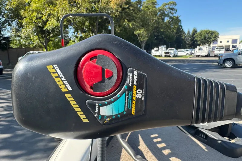 Slide: The Image of Minn Kota Maxxum trolling motor on 2004 Ranger 185 VS boat, parked outdoors. - 9