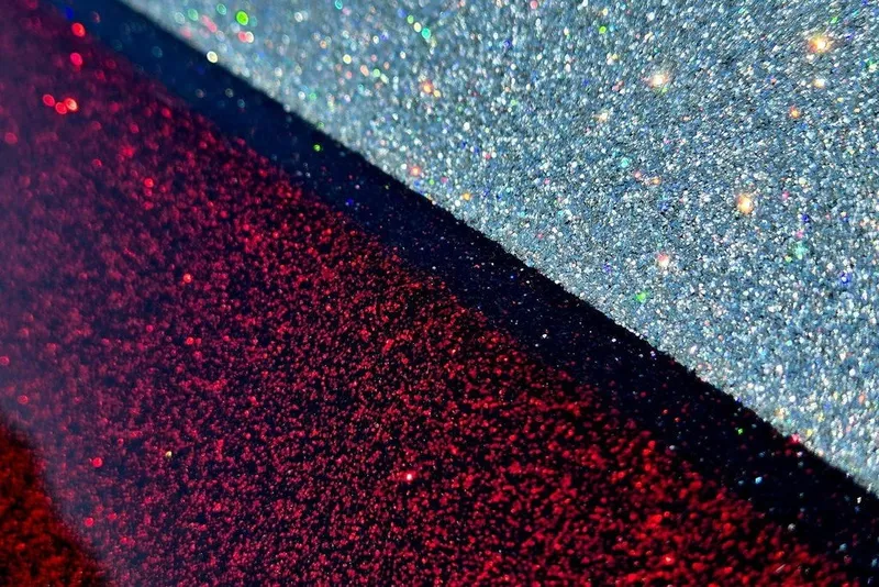Slide: The Image of Glittering red and silver surfaces on 2026 Skeeter ZXR21 model. - 32