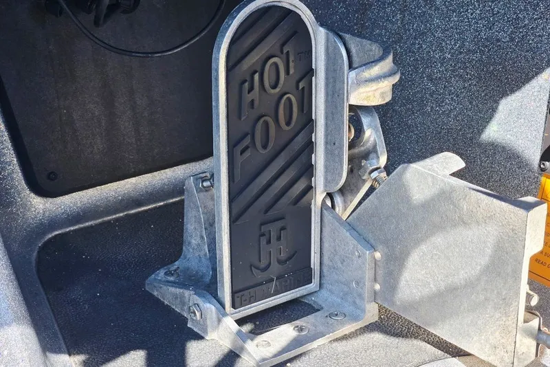 Slide: The Image of Throttle pedal labeled "Hot Foot" in a 2026 Skeeter ZXR21 boat. - 24