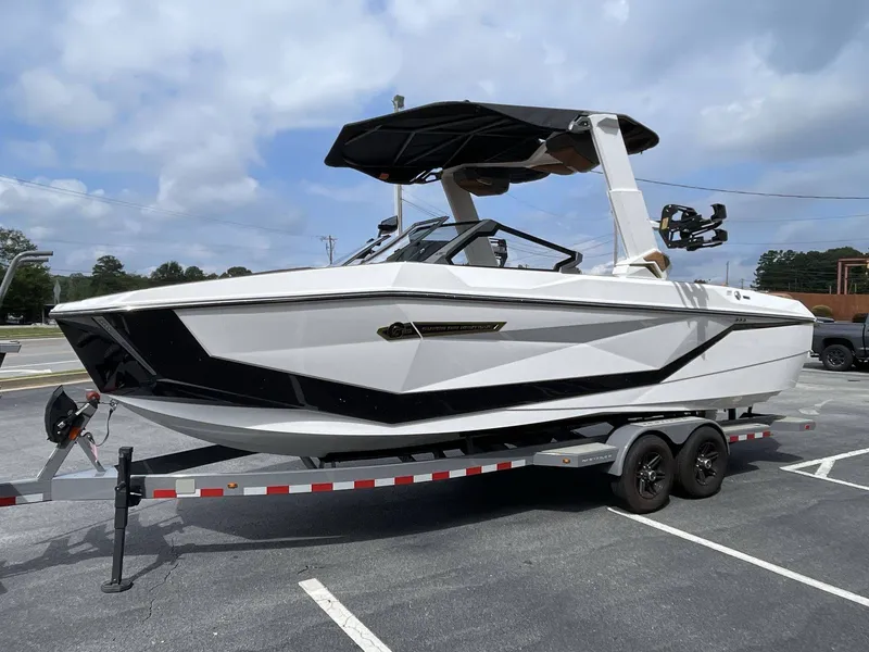 Slide: The Image of Nautique G25 2027 - 3