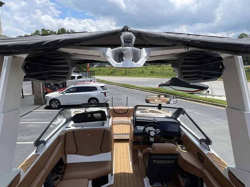 Slide: The Image of Nautique G25 2027 - 7
