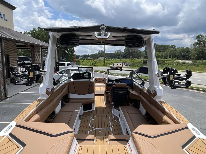 Slide: The Image of Nautique G25 2027 - 19