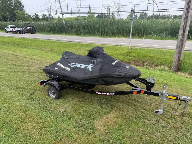 Slide: The Image of Sea-Doo Spark 2up 900 H.O. ACE - Convenience Pkg 2014 - 2