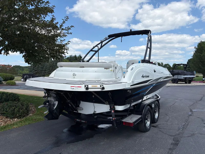 Slide: The Image of Hurricane SunDeck Sport 202 IO 2019 - 4