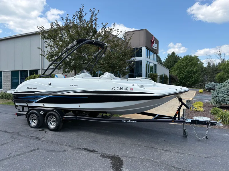 Slide: The Image of Hurricane SunDeck Sport 202 IO 2019 - 2
