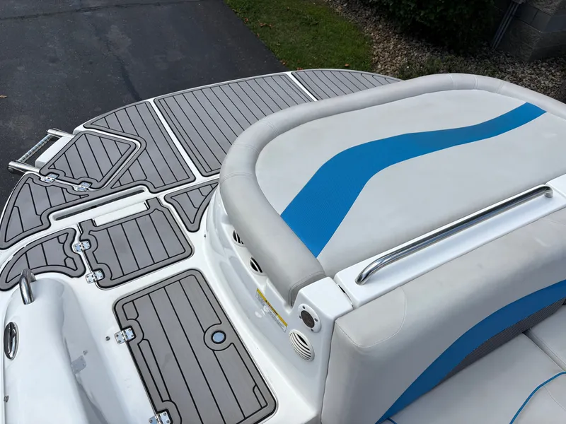 Slide: The Image of Hurricane SunDeck Sport 202 IO 2019 - 9