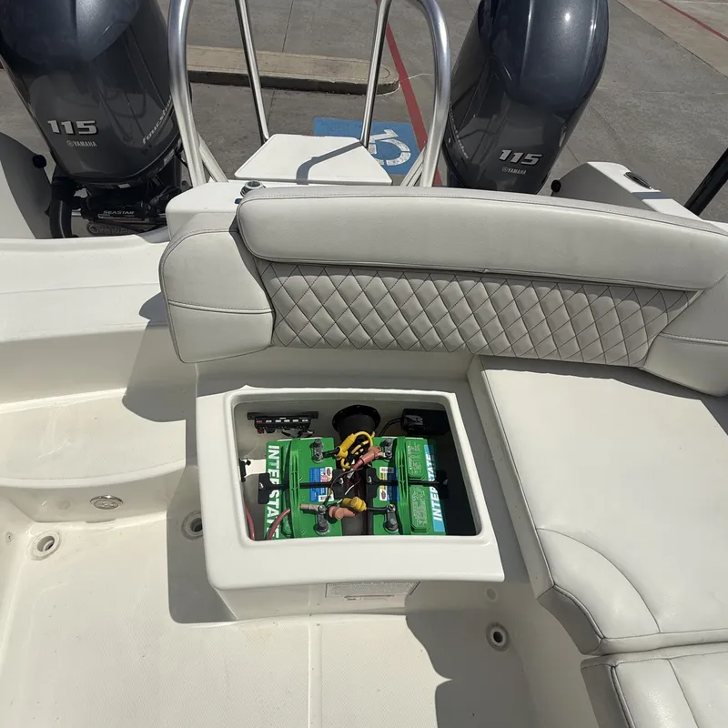 Slide: The Image of World Cat 230 SD 2024 - 15