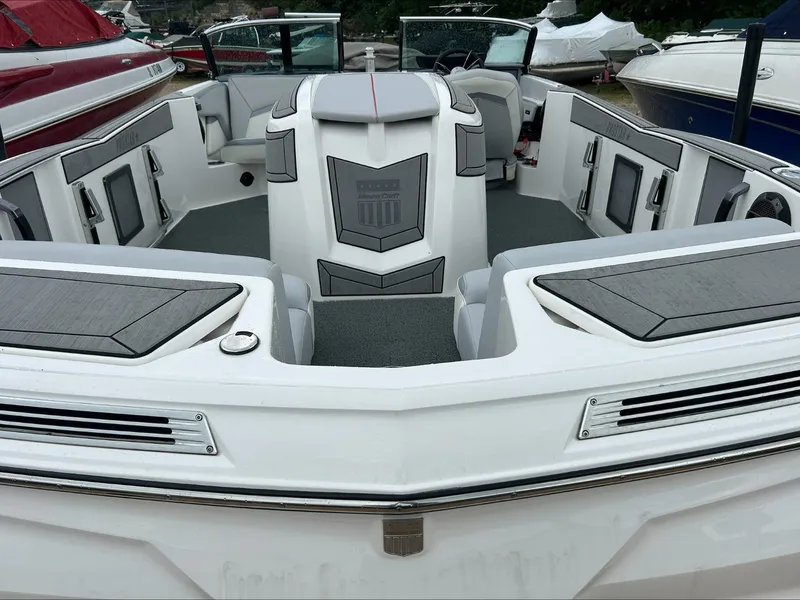 Slide: The Image of MasterCraft ProStar 2021 - 7