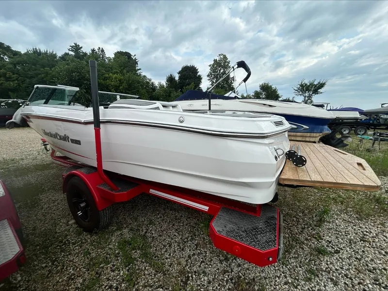 Slide: The Image of MasterCraft ProStar 2021 - 2