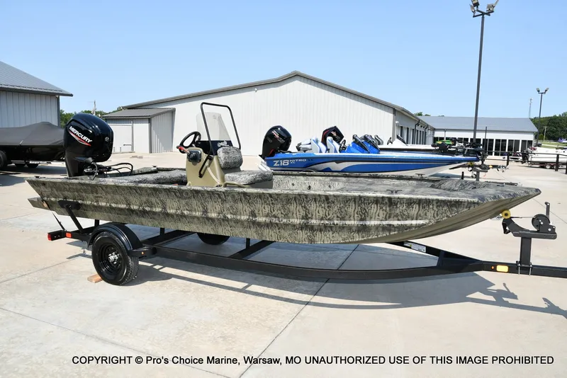 Slide: The Image of Tracker Grizzly 1860 CC 2027 - 48