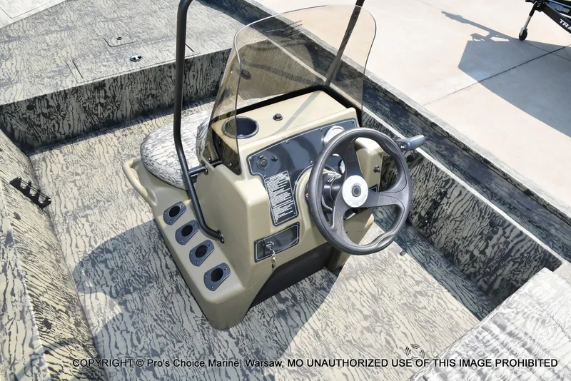 Slide: The Image of Tracker Grizzly 1860 CC 2027 - 15