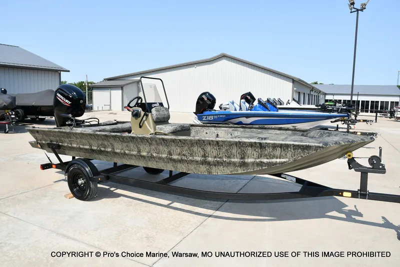 Slide: The Image of Tracker Grizzly 1860 CC 2027 - 49
