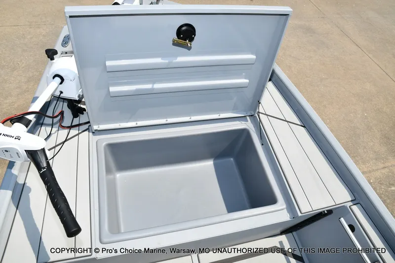 Slide: The Image of Tracker Bass Tracker Classic CC 2027 - 51