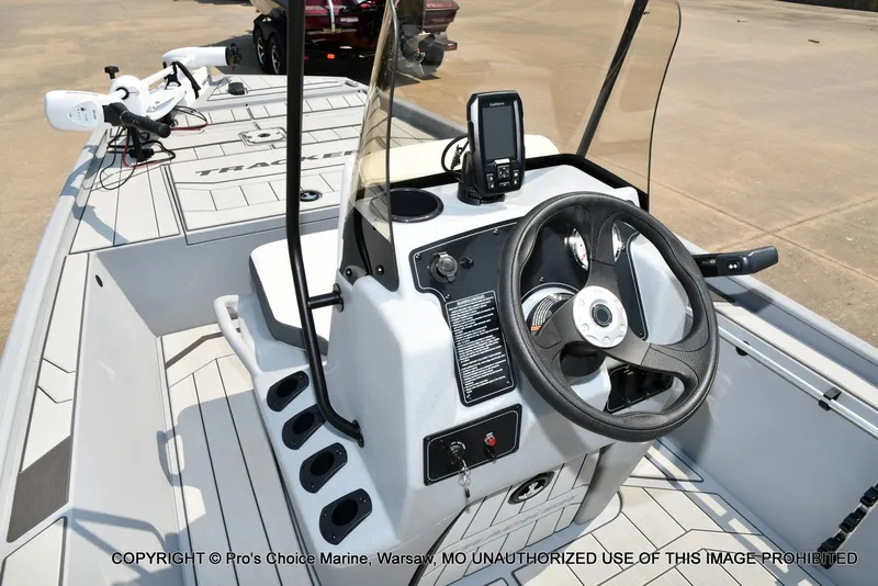 Slide: The Image of Tracker Bass Tracker Classic CC 2027 - 45