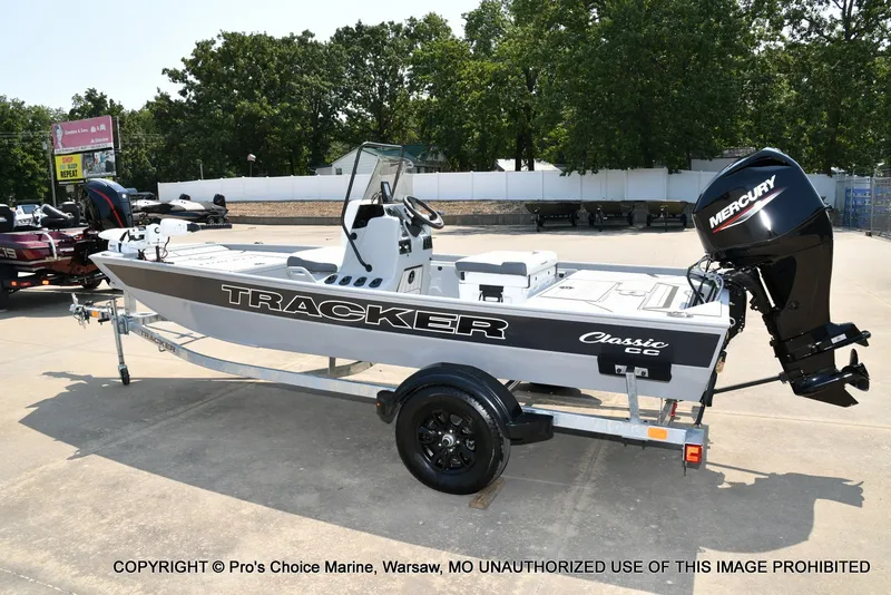 Slide: The Image of Tracker Bass Tracker Classic CC 2027 - 35