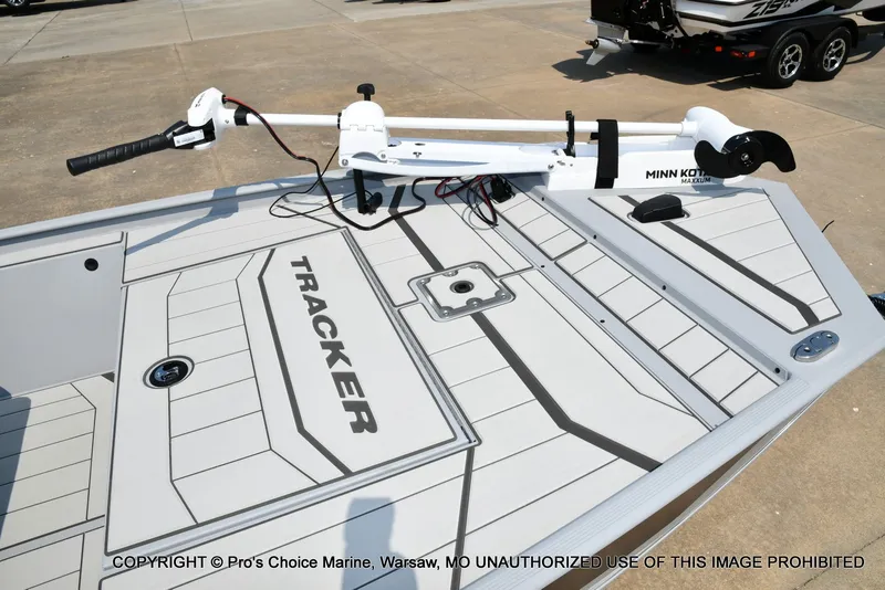Slide: The Image of Tracker Bass Tracker Classic CC 2027 - 41