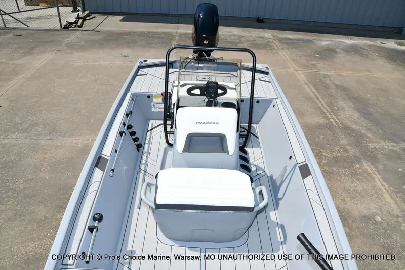 Slide: The Image of Tracker Bass Tracker Classic CC 2027 - 54