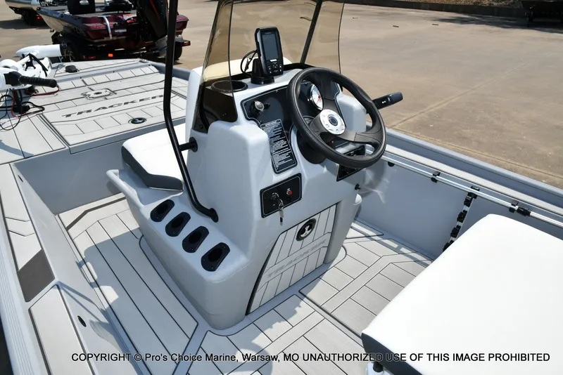 Slide: The Image of Tracker Bass Tracker Classic CC 2027 - 15
