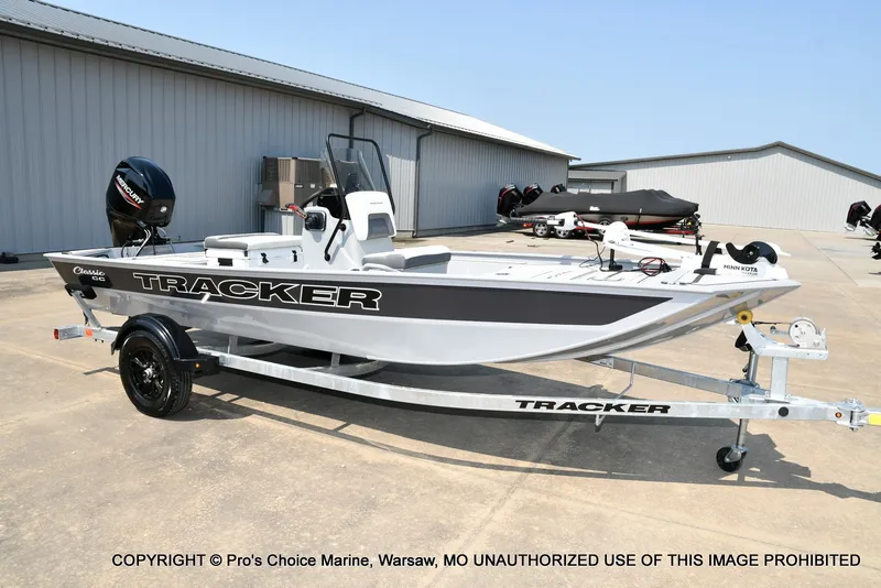 Slide: The Image of Tracker Bass Tracker Classic CC 2027 - 67