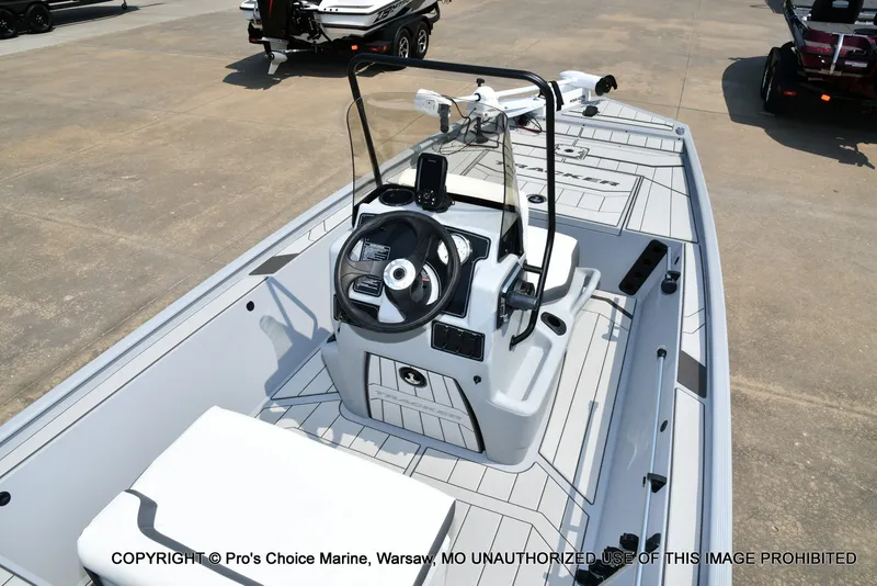 Slide: The Image of Tracker Bass Tracker Classic CC 2027 - 44