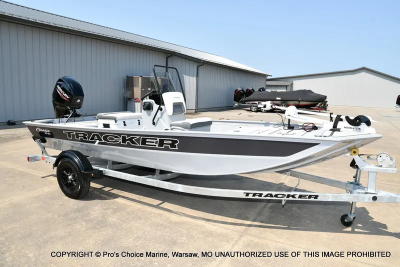 Slide: The Image of Tracker Bass Tracker Classic CC 2027 - 68