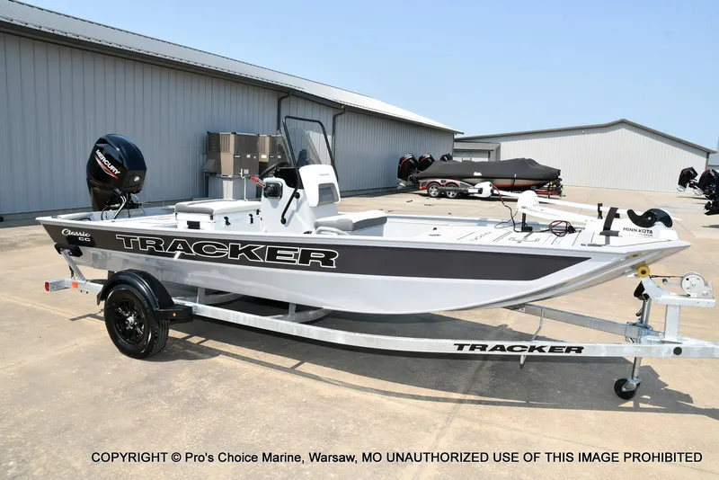 Slide: The Image of Tracker Bass Tracker Classic CC 2027 - 69
