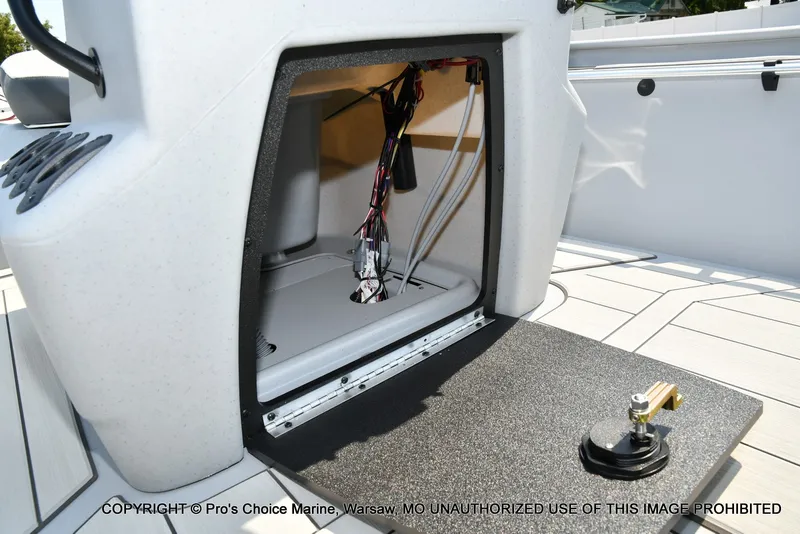 Slide: The Image of Tracker Bass Tracker Classic CC 2027 - 47