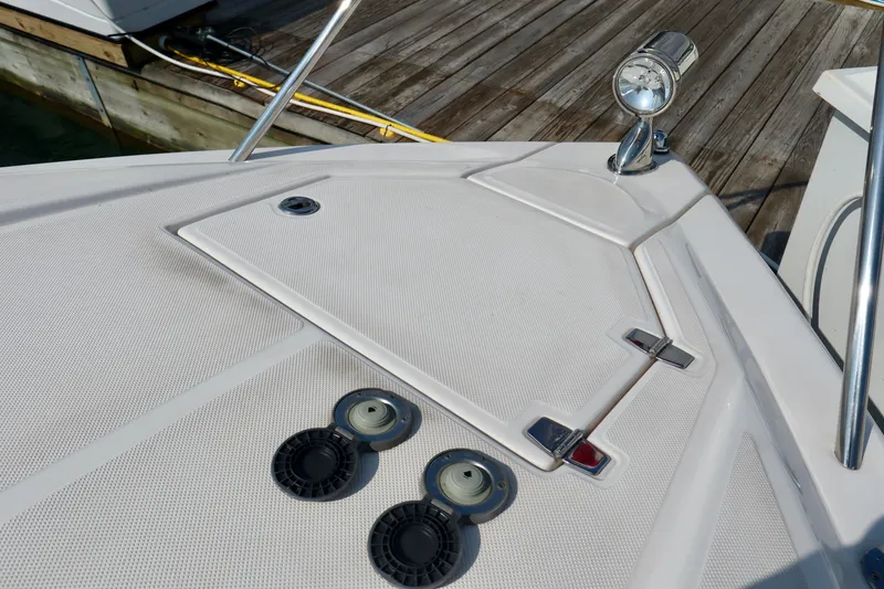 Slide: The Image of Regal 33 XO 2020 - 76