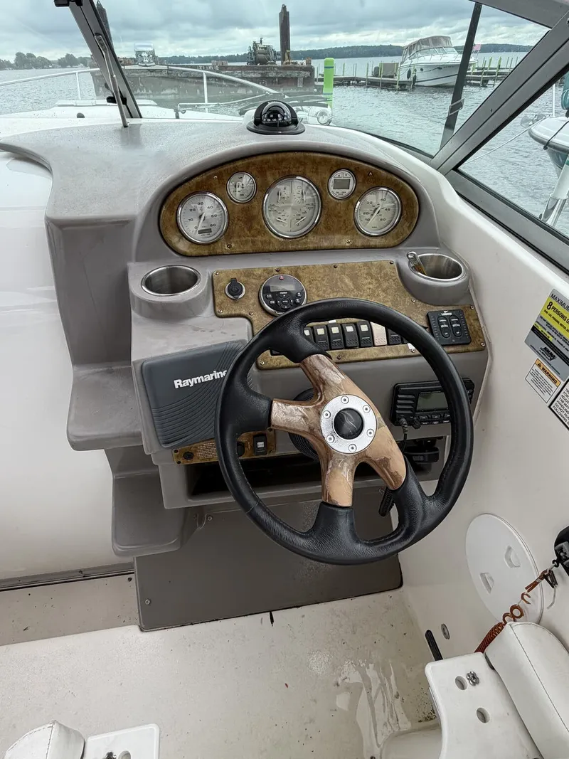 Slide: The Image of Rinker Express Cruiser 250 2007 - 8