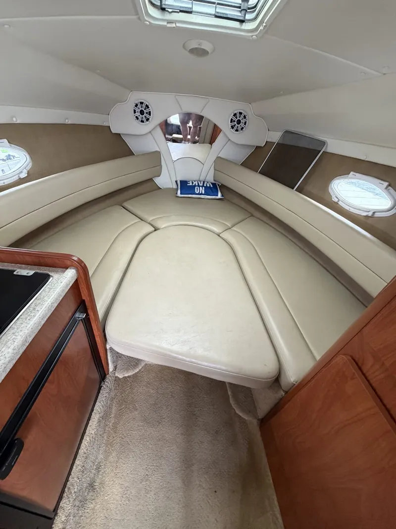 Slide: The Image of Rinker Express Cruiser 250 2007 - 10