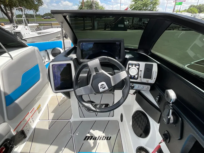 Slide: The Image of Malibu 2022 - 26