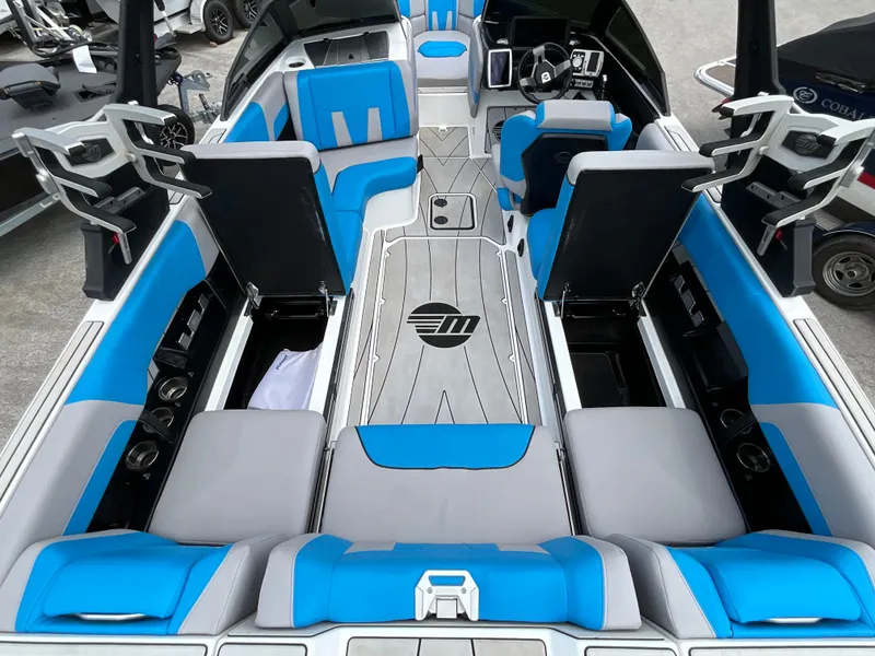 Slide: The Image of Malibu 2022 - 22