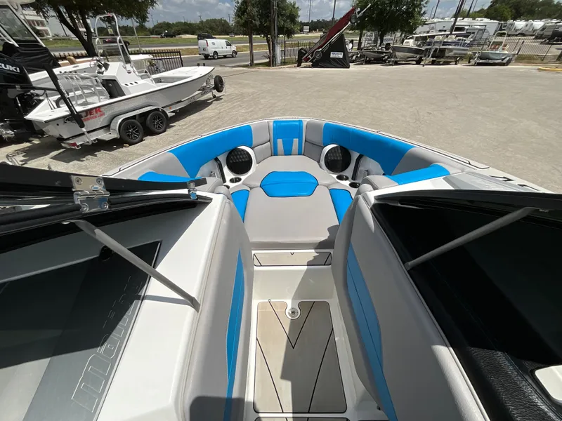 Slide: The Image of Malibu 2022 - 28