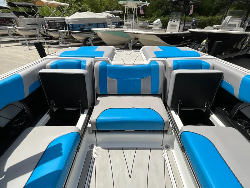 Slide: The Image of Malibu 2022 - 19